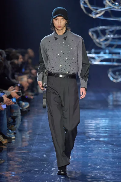 Look 47
